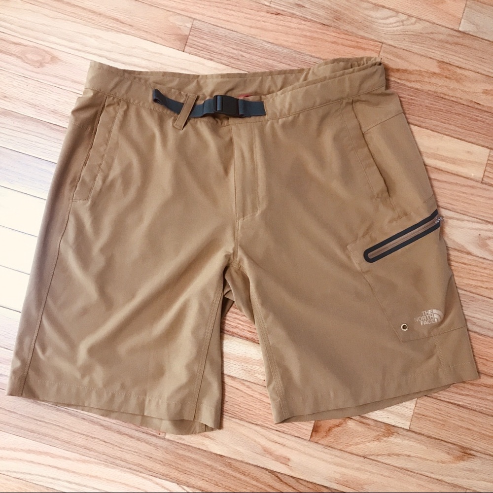 The North Face Belted Khaki Shorts Men's Size 38 Style A3XY Poly Elastic Tan
